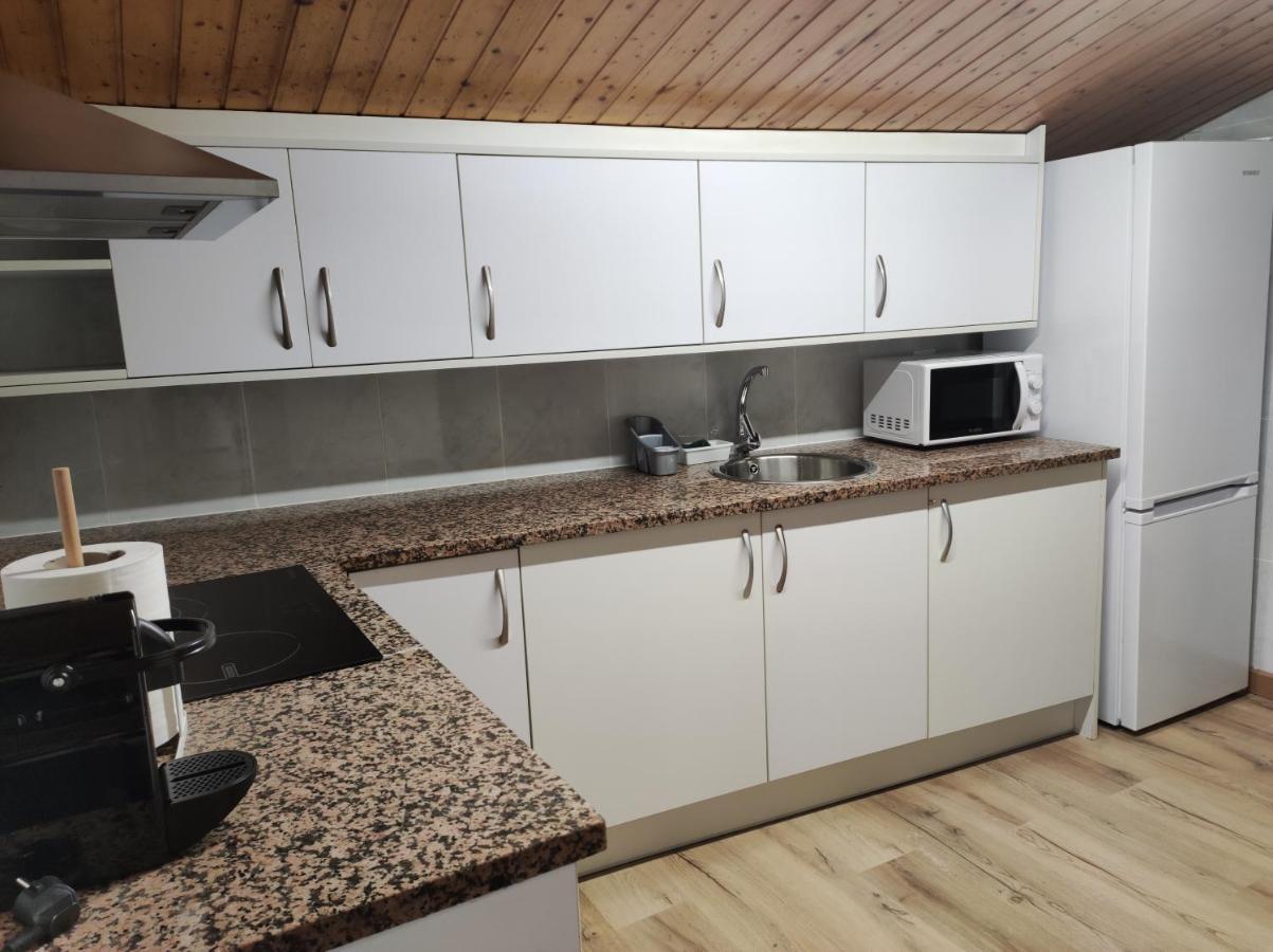 Apt 3 Atic Acollidor Al Centre De Vic - Aptgarbi 외부 사진