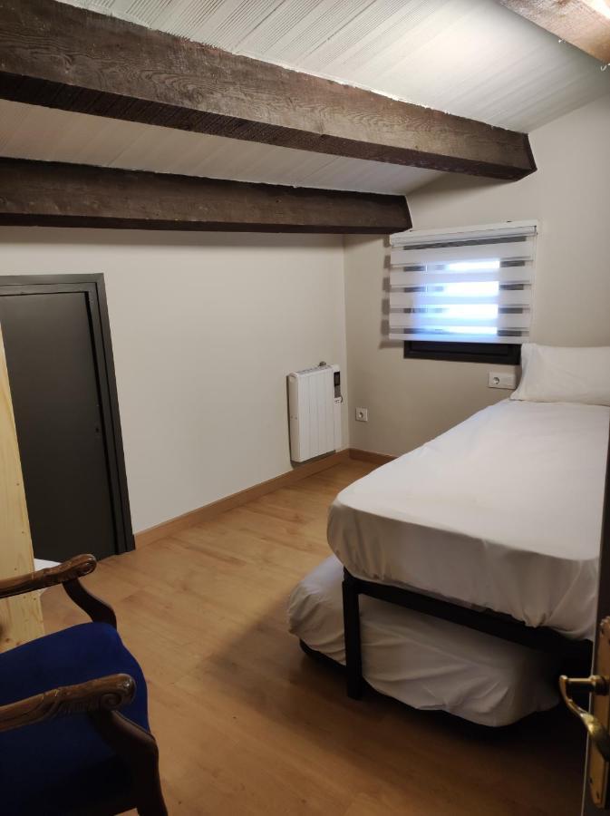 Apt 3 Atic Acollidor Al Centre De Vic - Aptgarbi 외부 사진