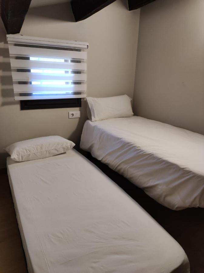Apt 3 Atic Acollidor Al Centre De Vic - Aptgarbi 외부 사진